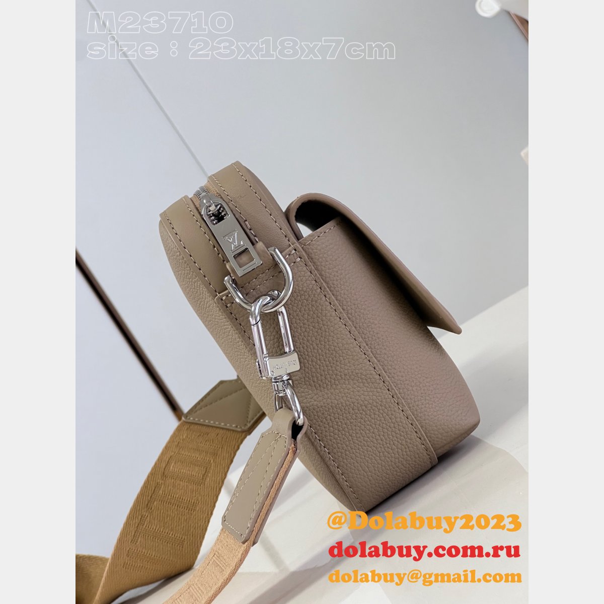 7 Star Fastline Messenger LV Aerogram M23710 Replica Louis Vuitton Bag