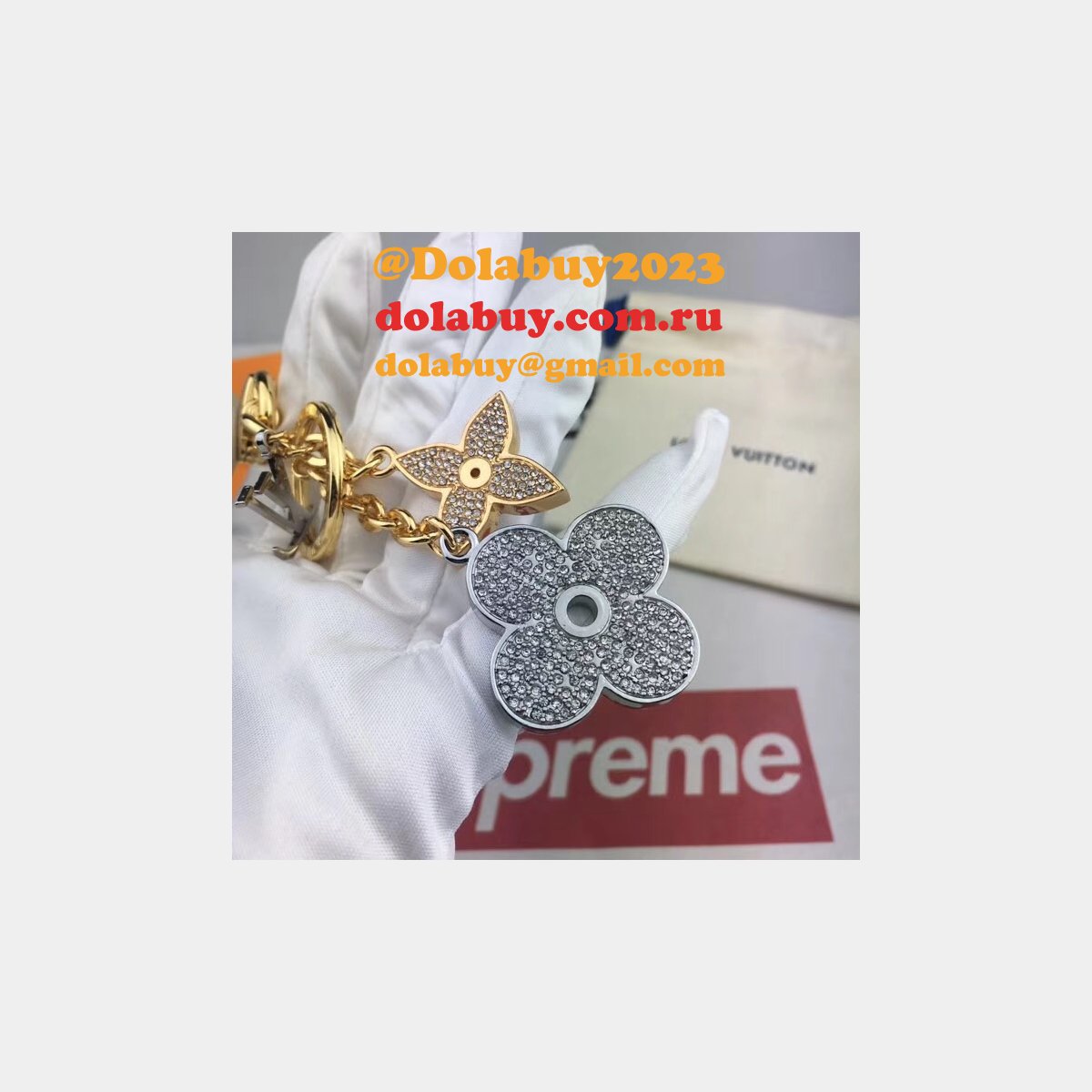 Louis Vuitton Blooming Flower Strass Bag Charm M64265 Key