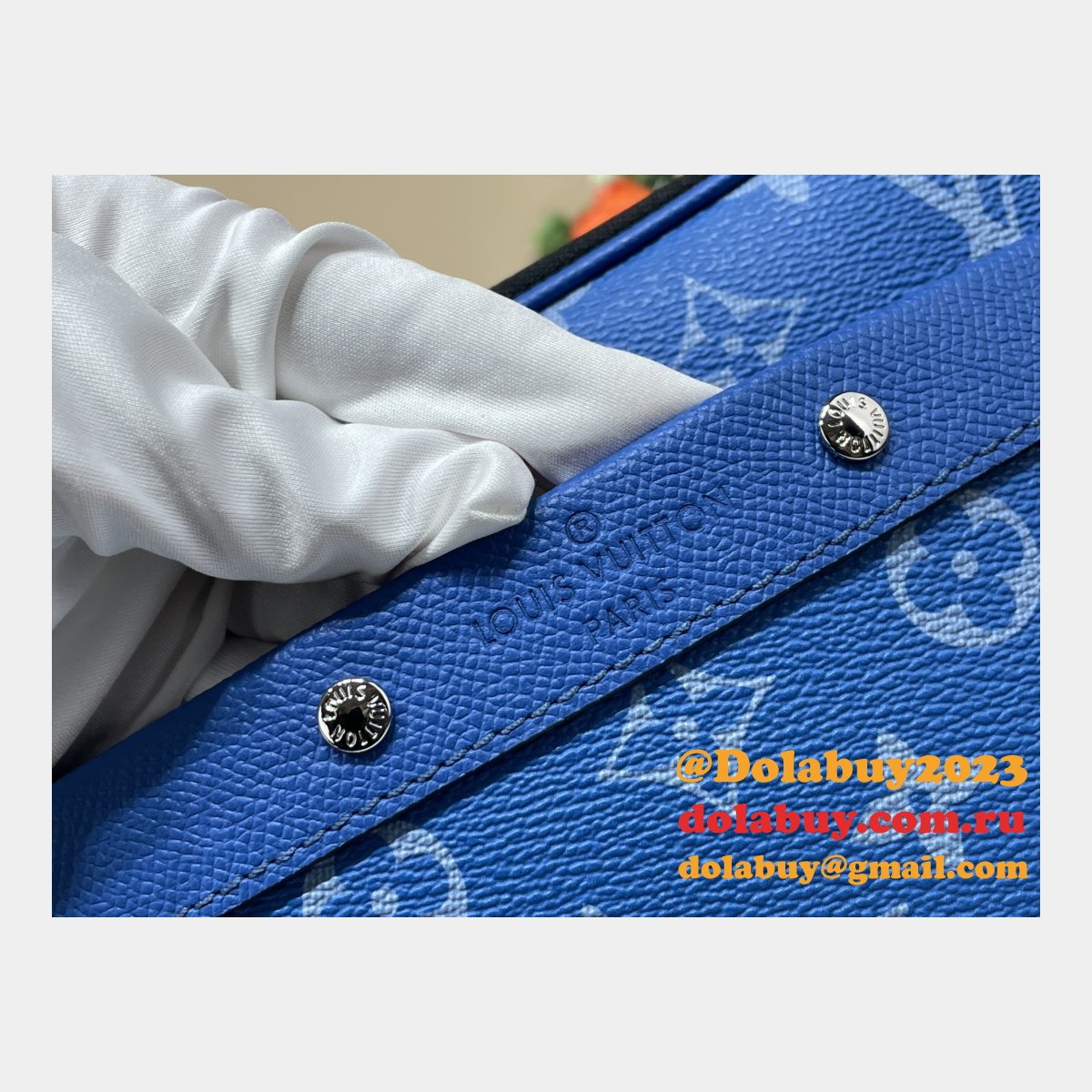 Alpha Messenger Taigarama Men M31016 & M46955 Designer Louis Vuitton Bags