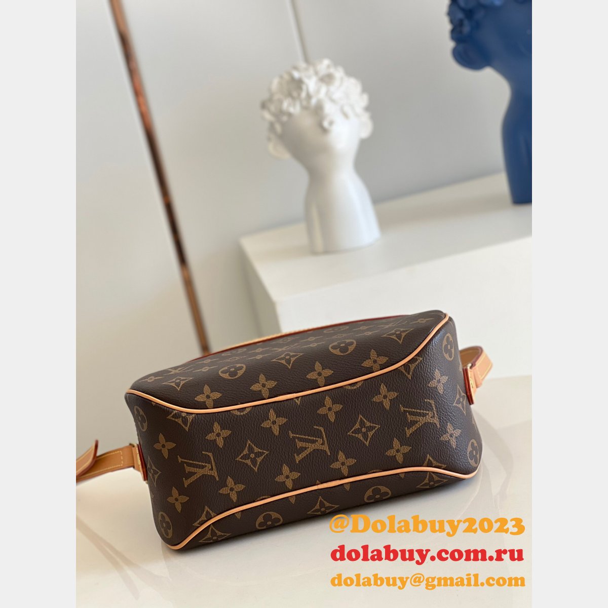 Designer Louis Vuitton Replica M51221 Monogram Brown Blower Shoulder Bag