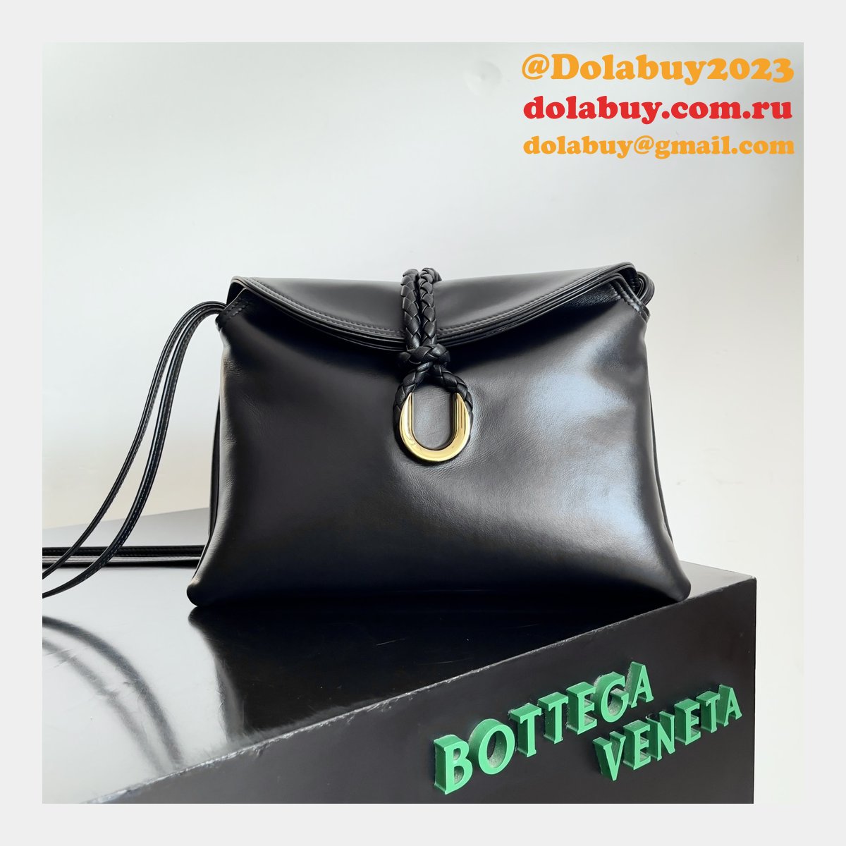 best b0tte*a Ven*ta medium liberta replica bag