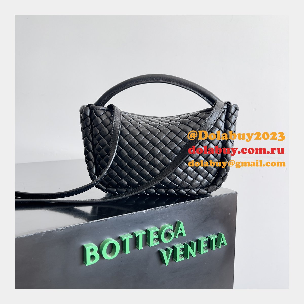 new b0tte*a Ven*ta cobble top handle bag