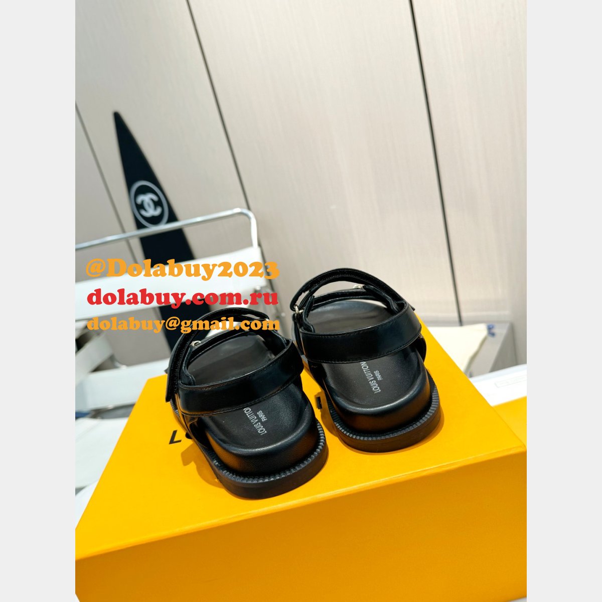 Top Quality LV Sunset Comfort Flat Sandal