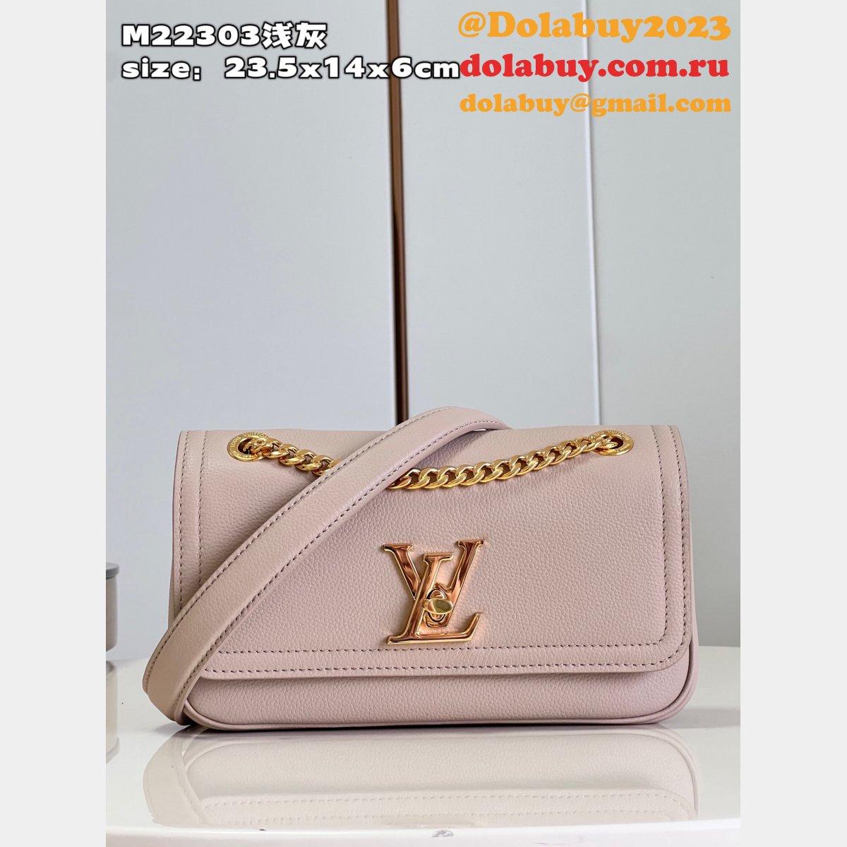 Louis Vuitton Fashion M22303 Fake LockMe Chain East West Bag