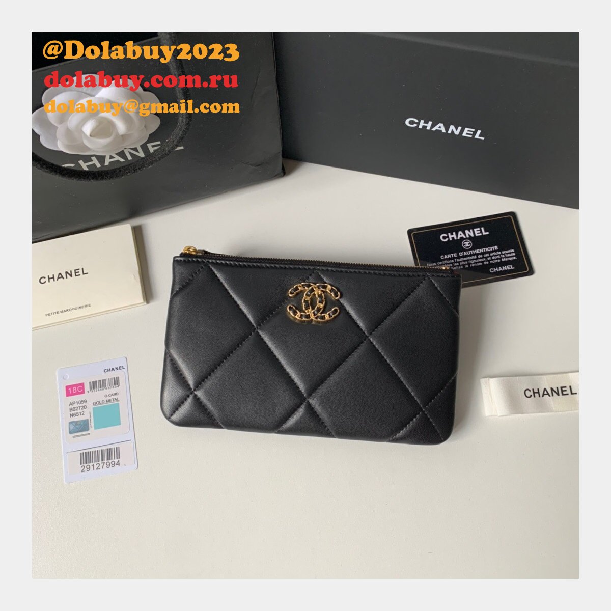 Hot Replica 19 Lambskin Small Pouch AP1059 Bag