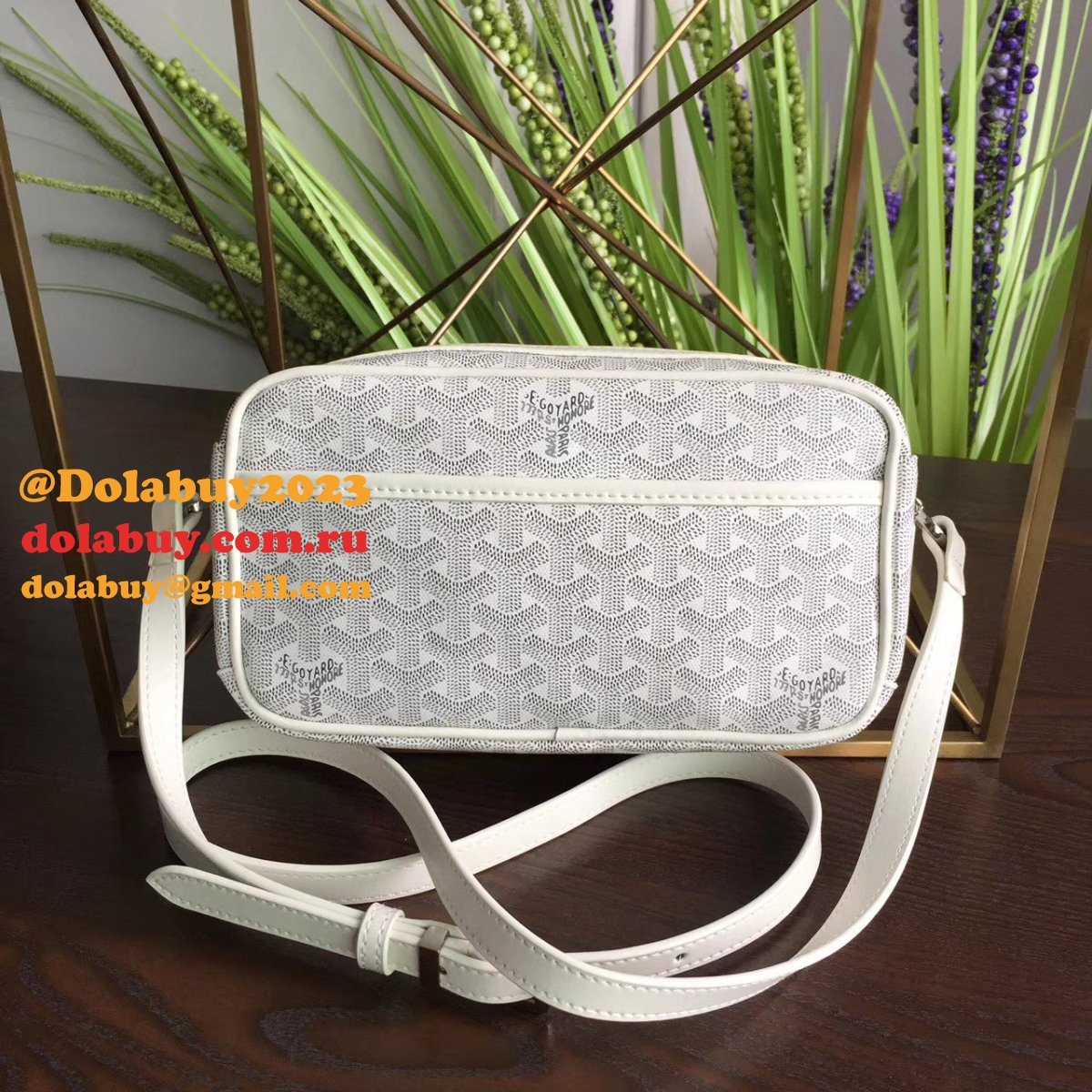 Where to Find the Best Replicas Goyard Capvert Crossbody Bag