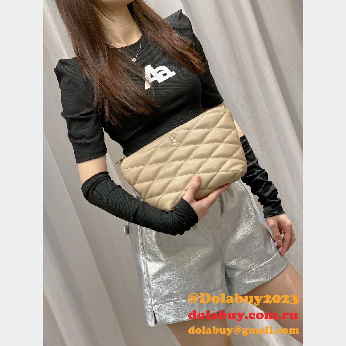 Sade Pouch Saint Laurent Top Quality 696779 Designer Fake Bag
