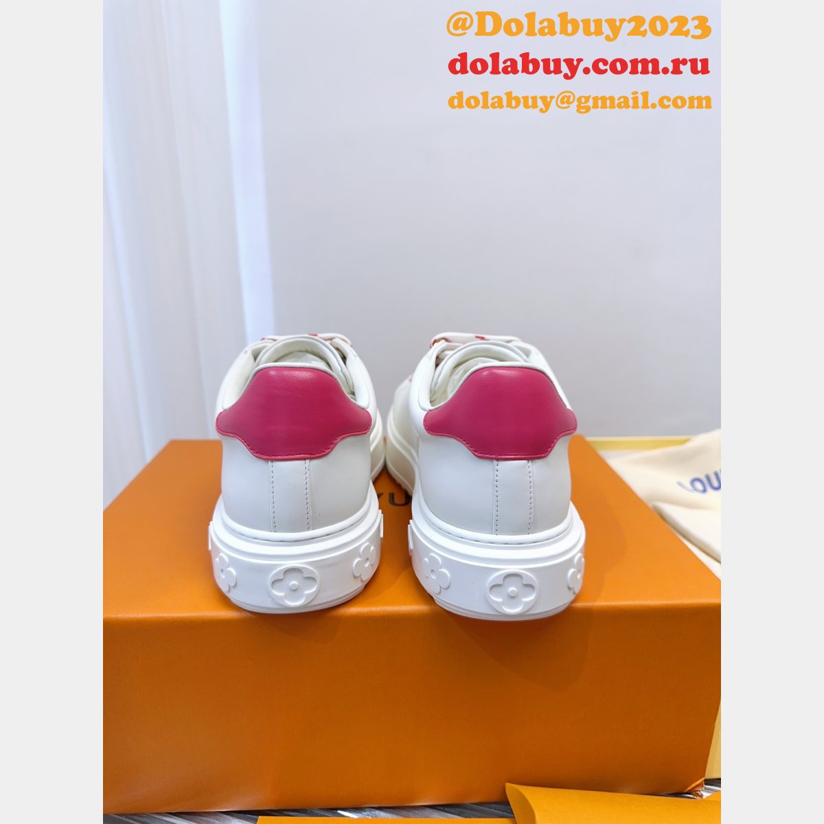Luxury Time Out Sneaker LV By The Pool Replica