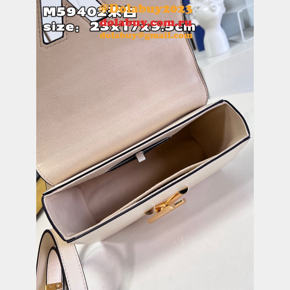 Top Star Louis Vuitton Twist Replica M59402/M21606 Epi Fashion Bag