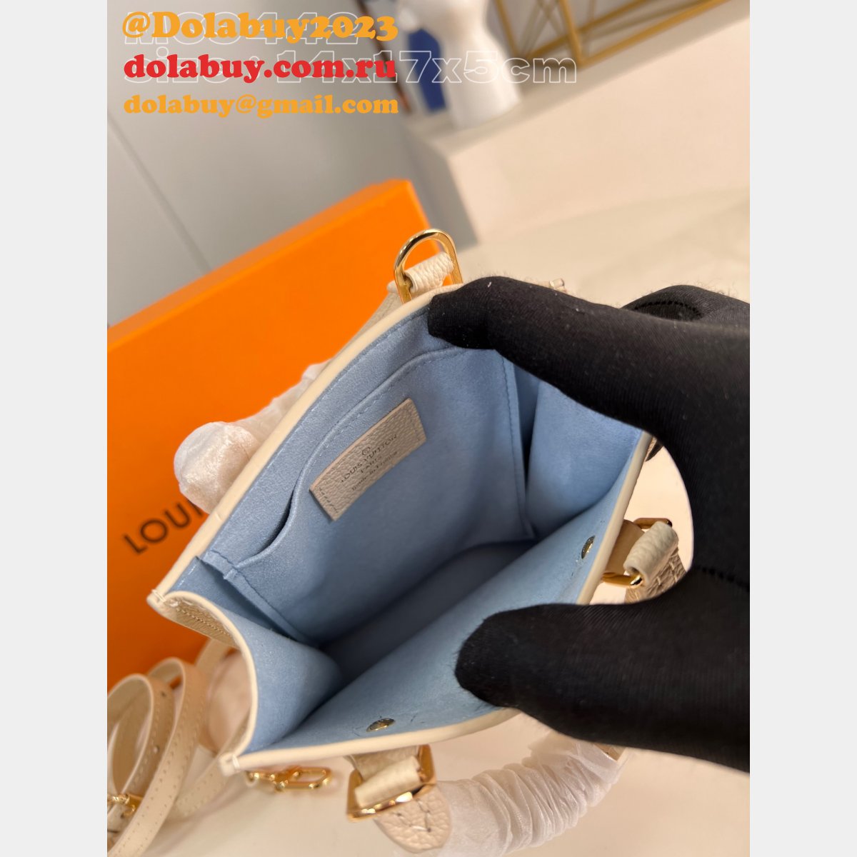 Wholesale Petit Sac Plat Louis Vuitton M69442 Designer Fake Bag