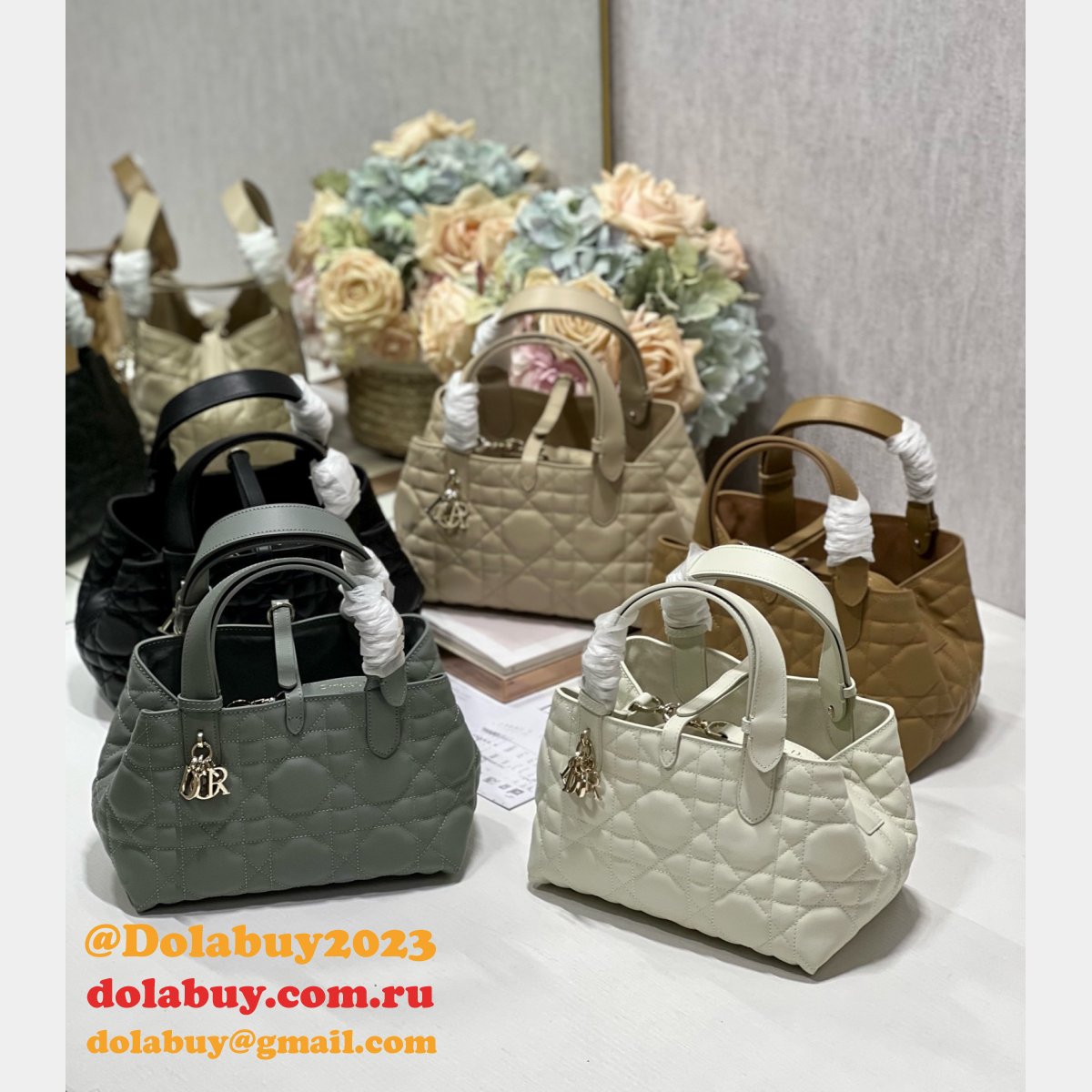 Discover Perfect Brand Replicas Dior CD Lock Toujours 1188/2823 Bag