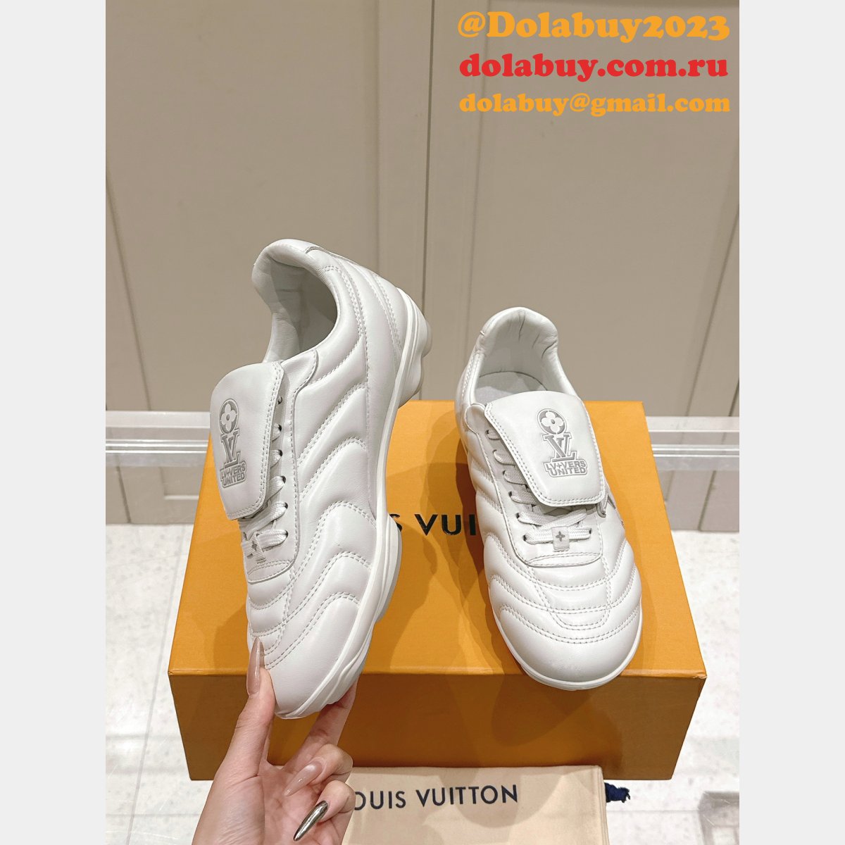 Wholesale 7 Star LV Footprint Soccer Sneaker