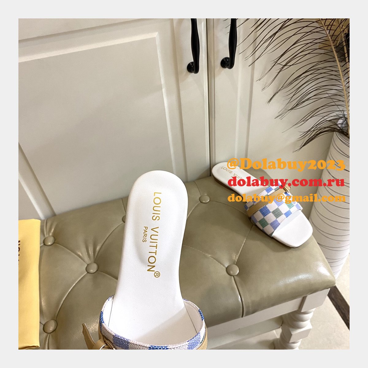 Designer LOUIS VUITTON Neo Revival Flat Mule