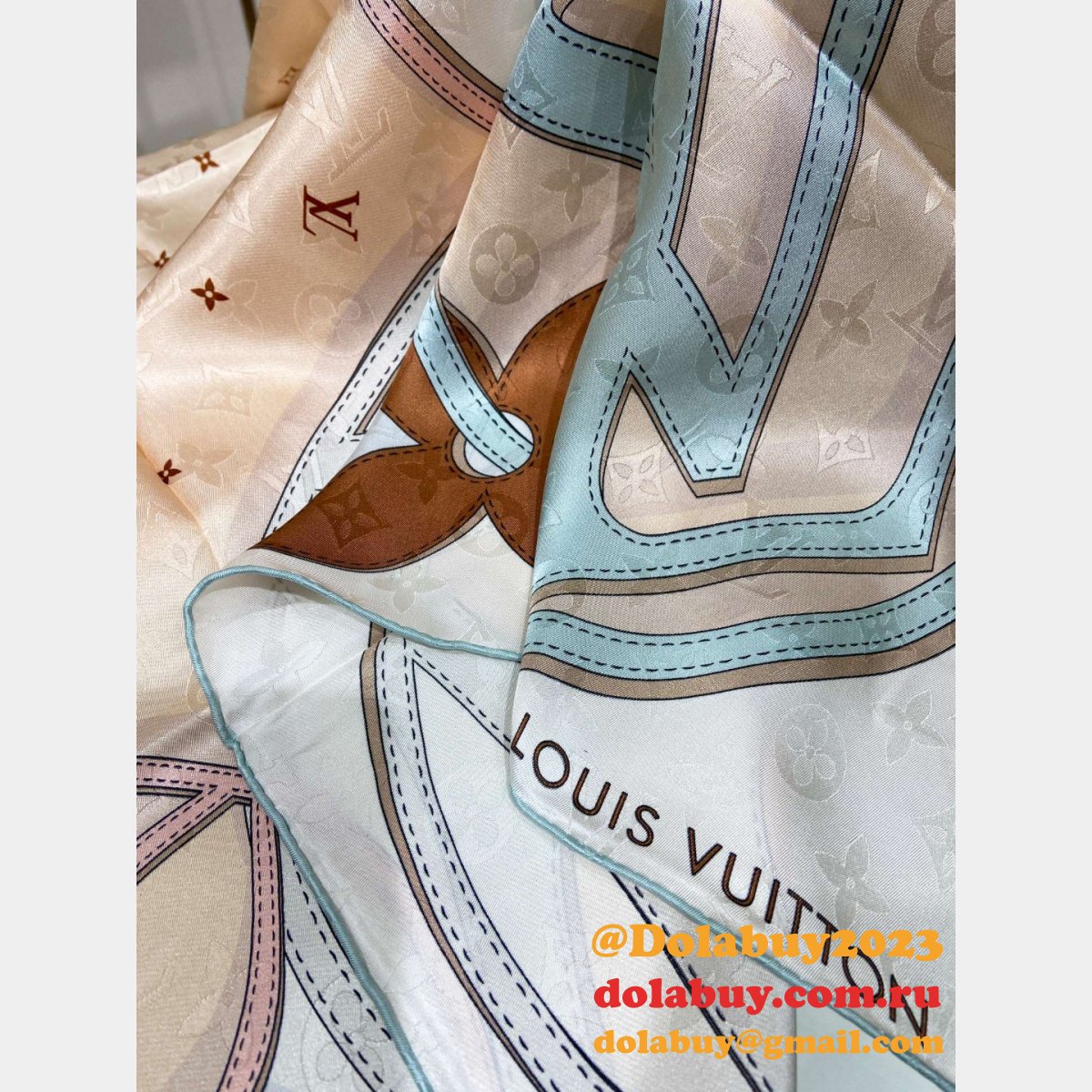 Knockoff LV Mixand Srop Silk scarf