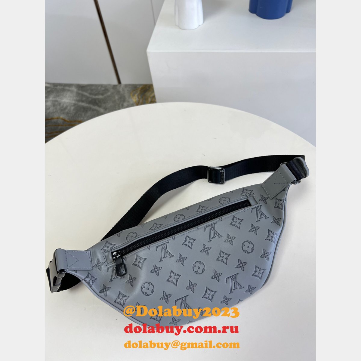 The Best Louis Vuitton Discovery Bumbag G65 Men M46108 Replica Bags