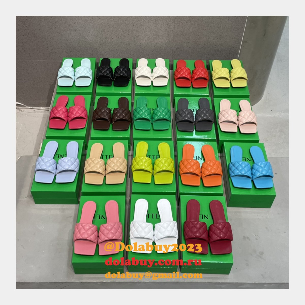 1:1 quality B0tte*a venet fake di*m*nd flat slippers shoes