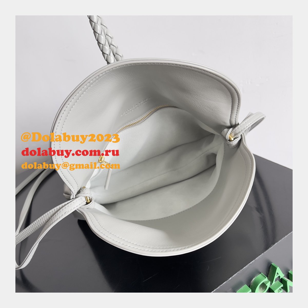best b0tte*a Ven*ta medium liberta replica bag