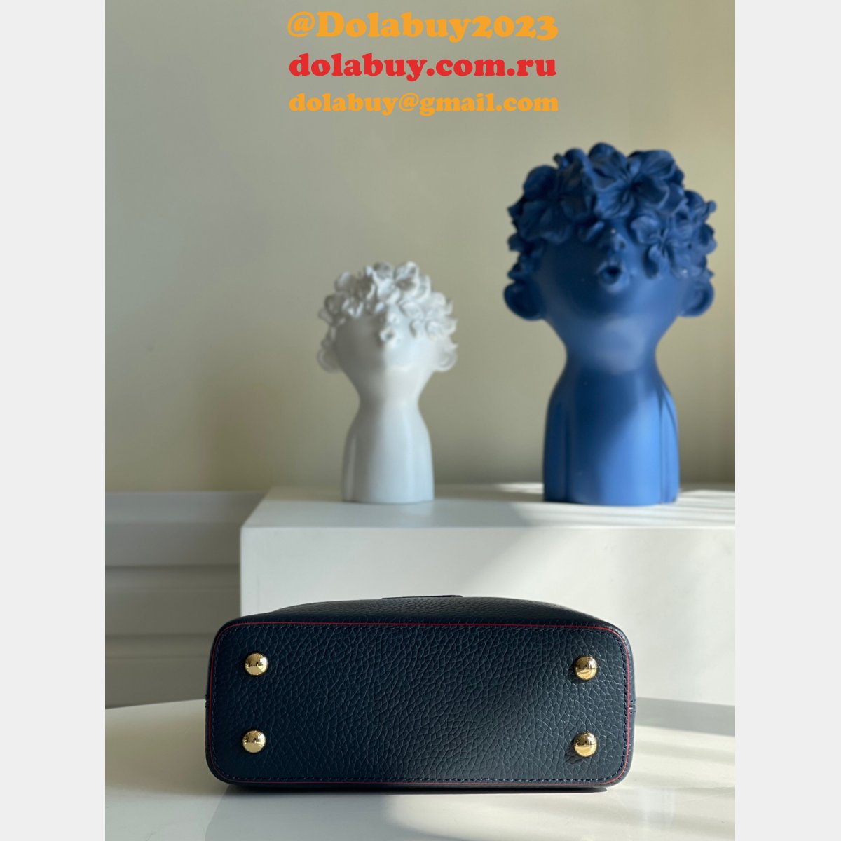 Designer 1:1 Replica Louis Vuitton Capucines M92822 Bags For Sale