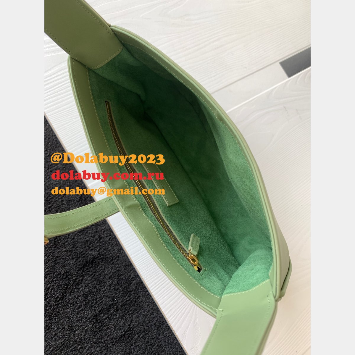 Top Quality Saint Laurent Replica Le 5 À 7 Hobo 657228 Bag