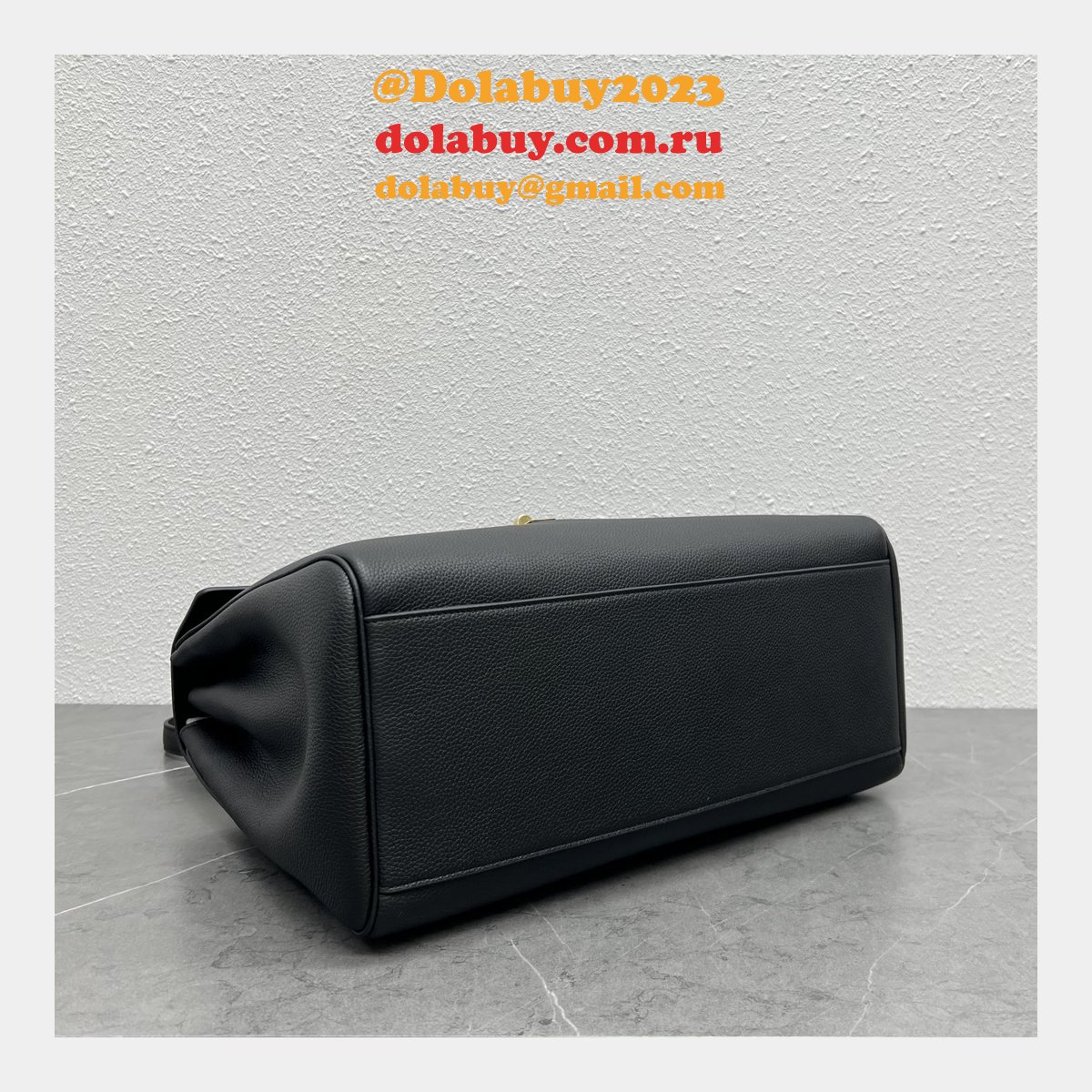 Best Replica CELINE SOFT 16 Office togo leather handbag