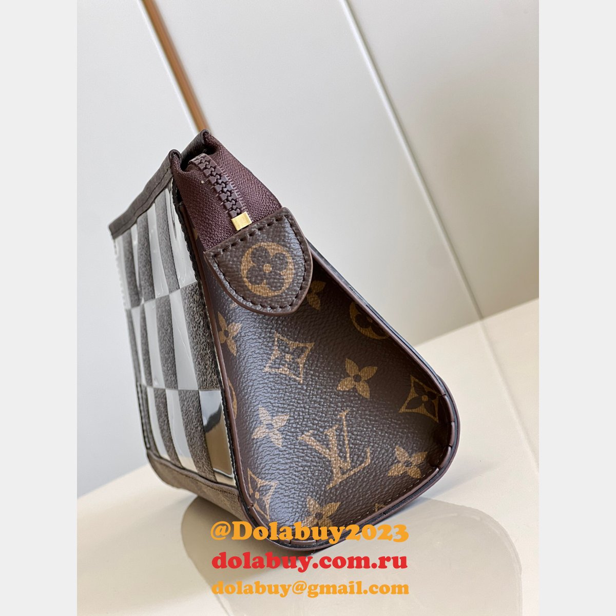 Louis Vuitton Best Replicas M81588 Standing Pouch Monogram Other