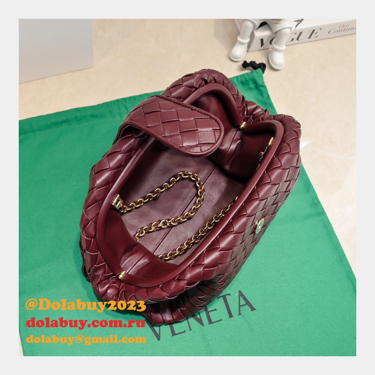 top quality b0tte*a Ven*ta teen lauren 1980 with chain