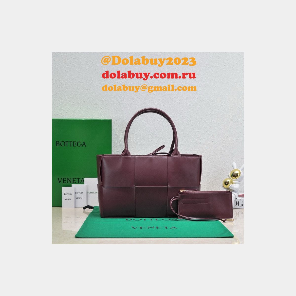 luxury b0tte*a Ven*ta medium arco tote bag 36cm