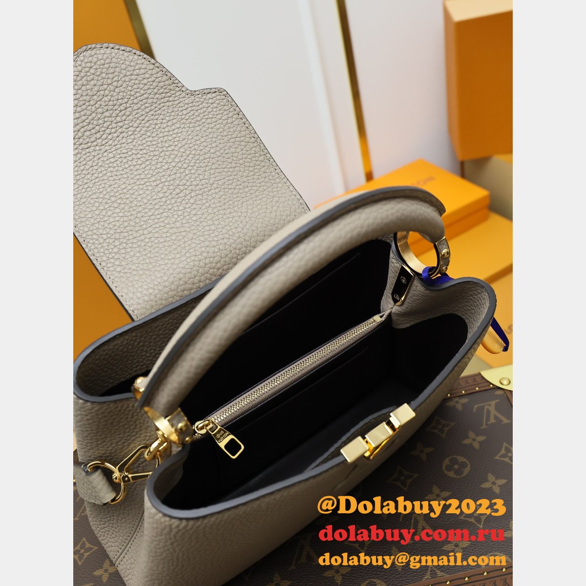 Luxury Designer Louis Vuitton Capucines BB M24728 Handbag