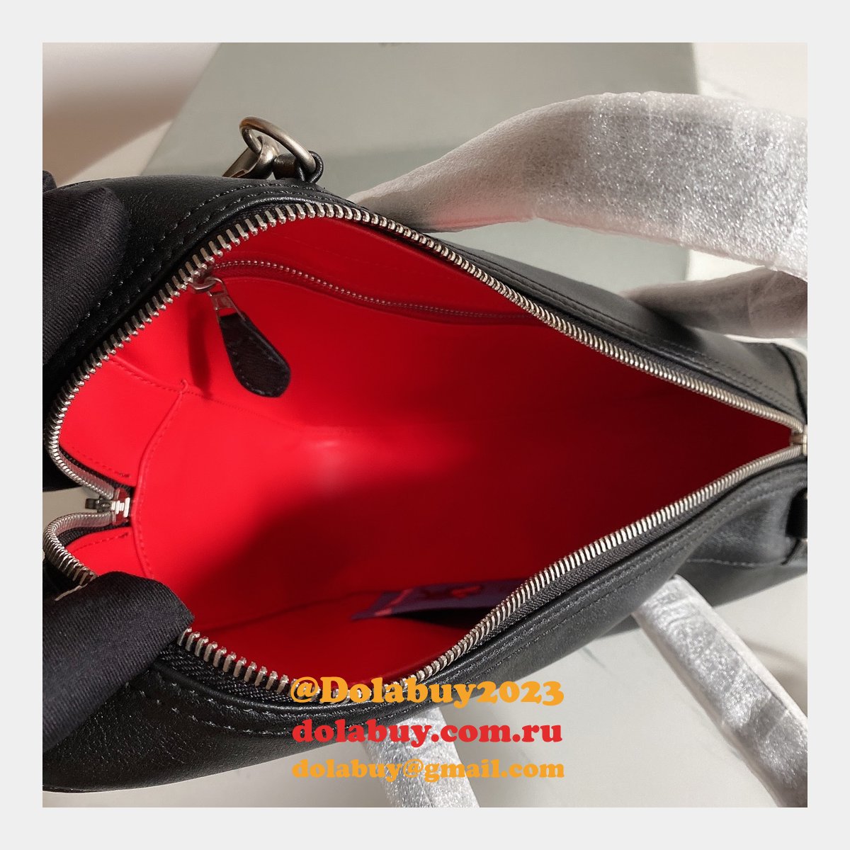 Luxury Balenciaga shoulder Triangle Black bag
