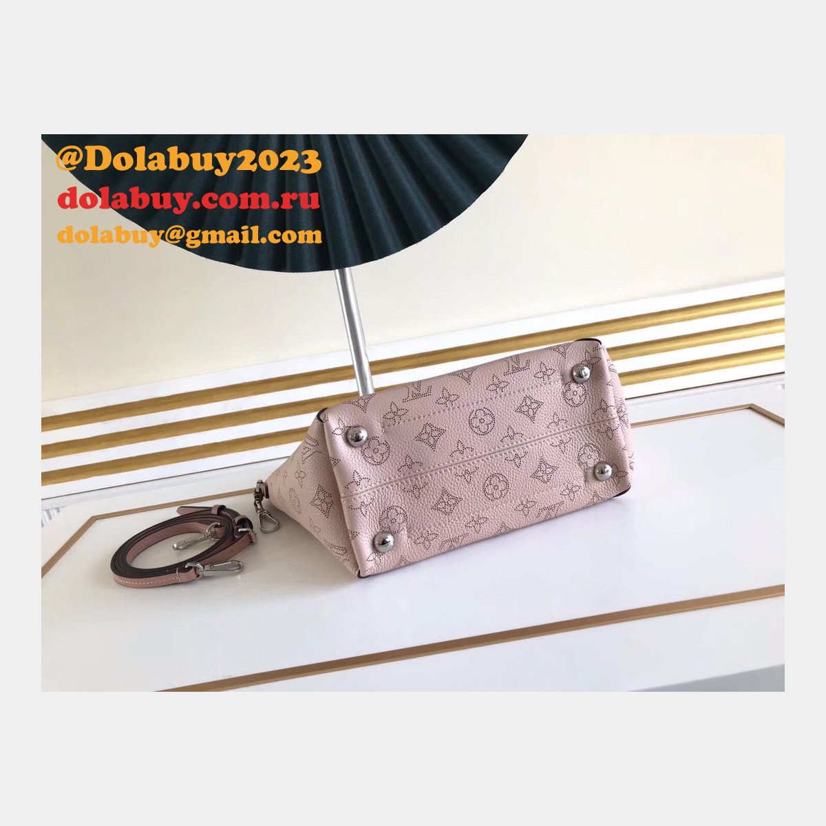 7 Star Louis Vuitton Mahina M54353/M54350 Hina Handbags