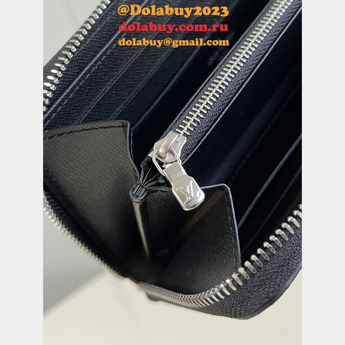 M11721/M31071 Zippy Wallet Horizontal Taiga Taurillon LV Wholesale Replica