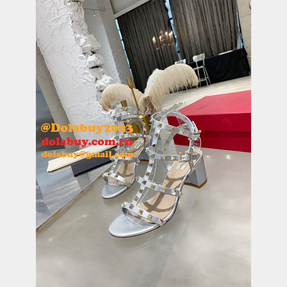 Replica valentino ROCKSTUD CALFSKIN ANKLE STRAP SANDAL