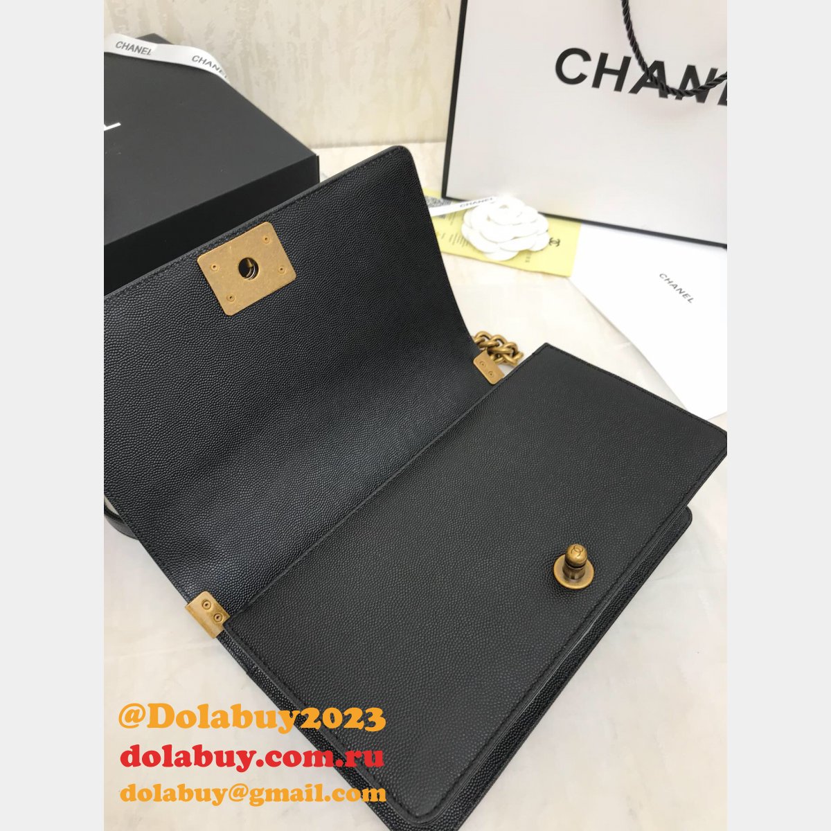 Buy top Replica CC V Le Boy Handbag caviar leather 25cm