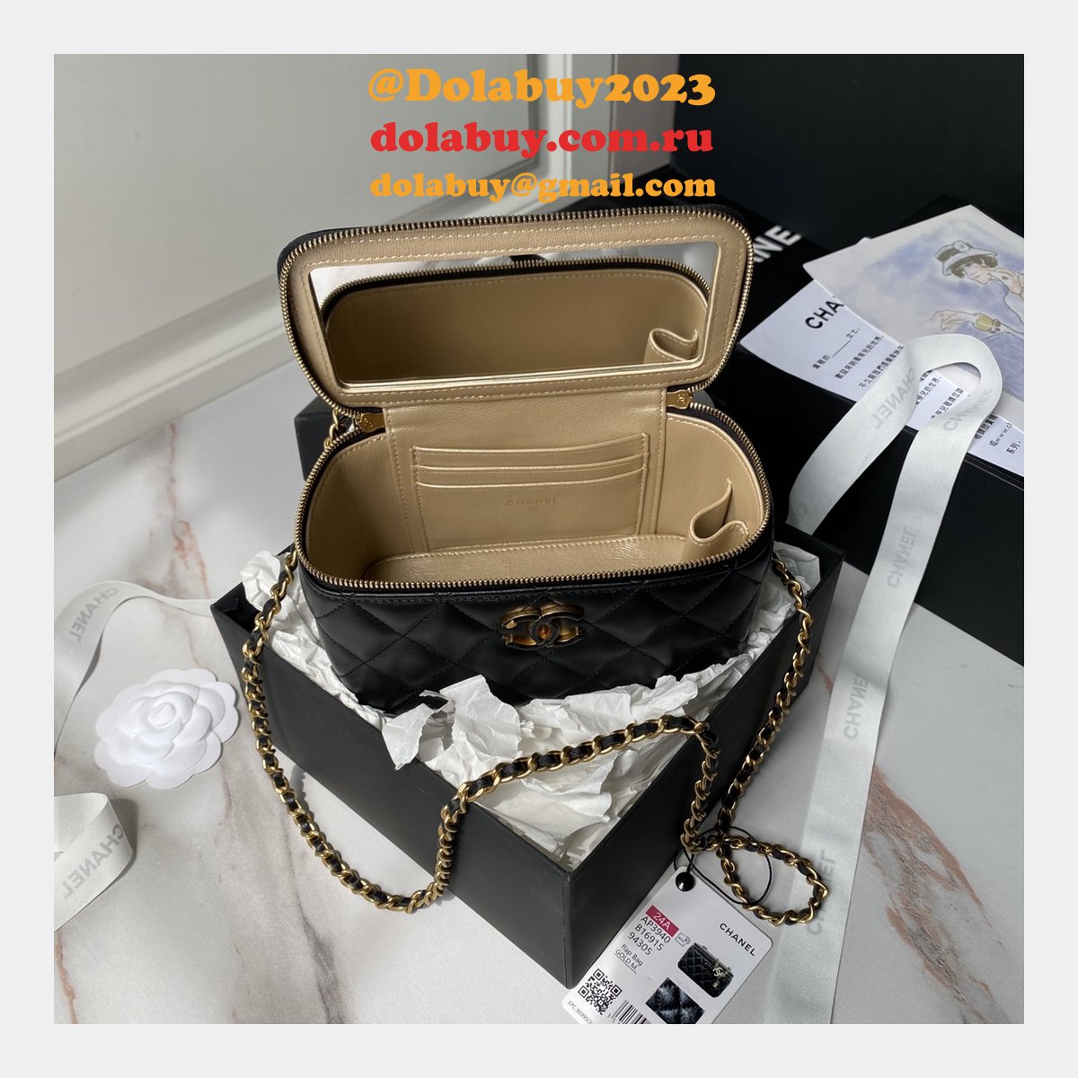 Top Quality Vanity AP3940 Classic Chain Replica Bag Black/White