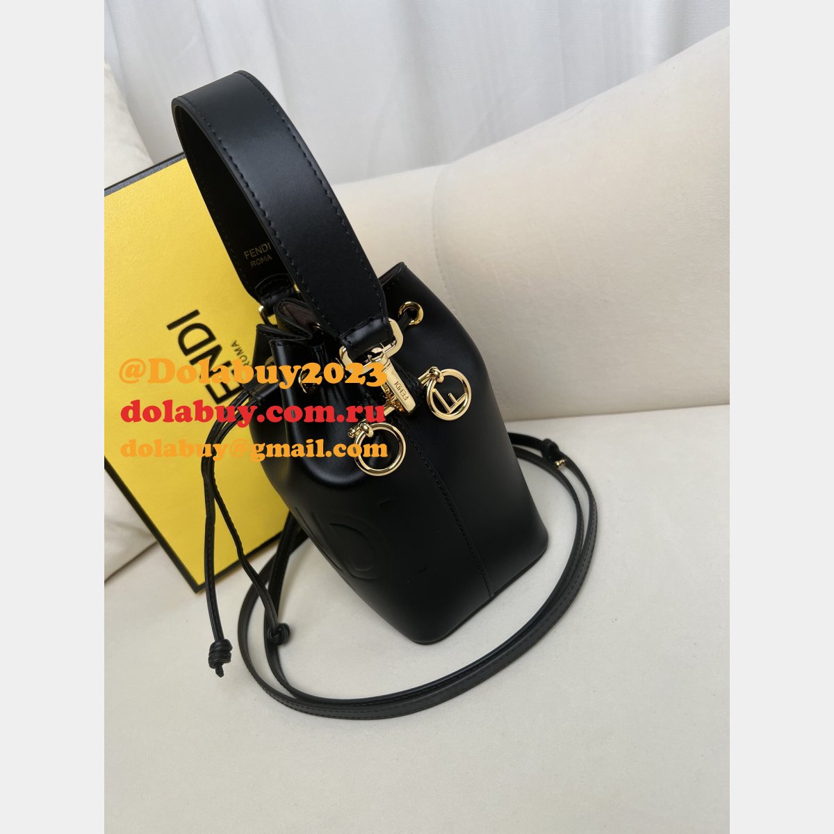 wholesale F**di mon tresor small bucket bag
