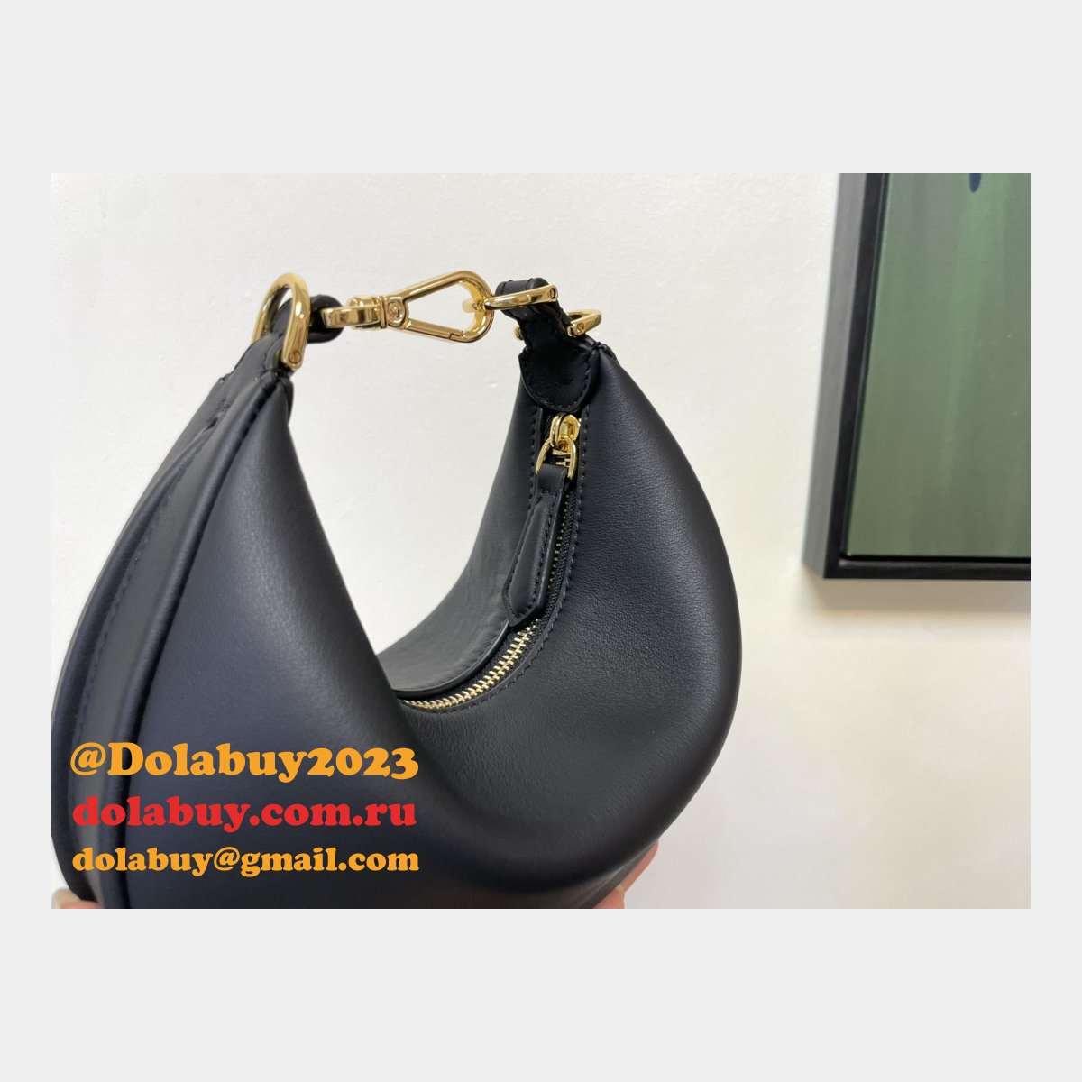 our dolabuy best praphy 56853 designer replica F**di bag
