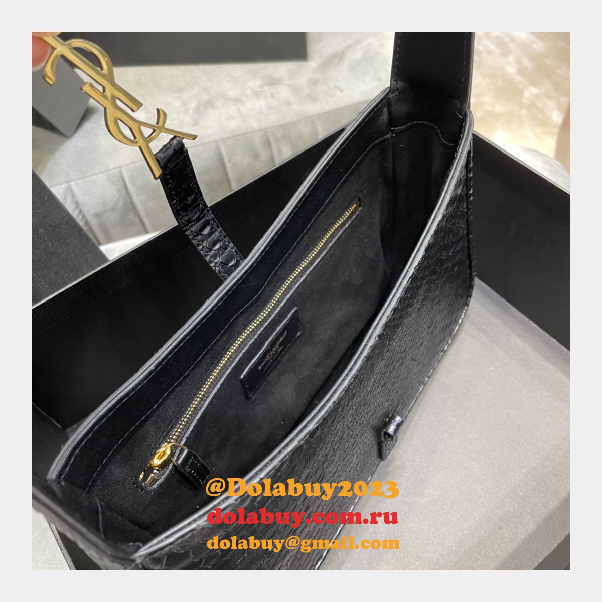 Replica Saint Laurent Shoulder Hobo crocodile-embossed shiny leather Black 657228 Handbags