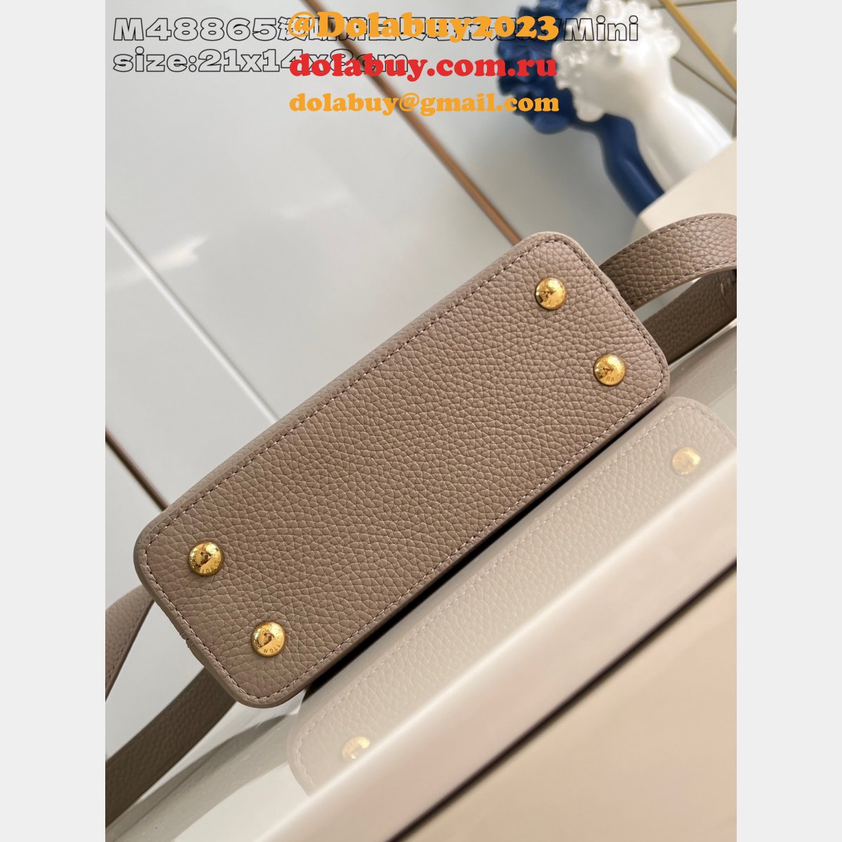 Louis Vuitton 7 Star Knockoff The Capucines Designer M48865 Bag