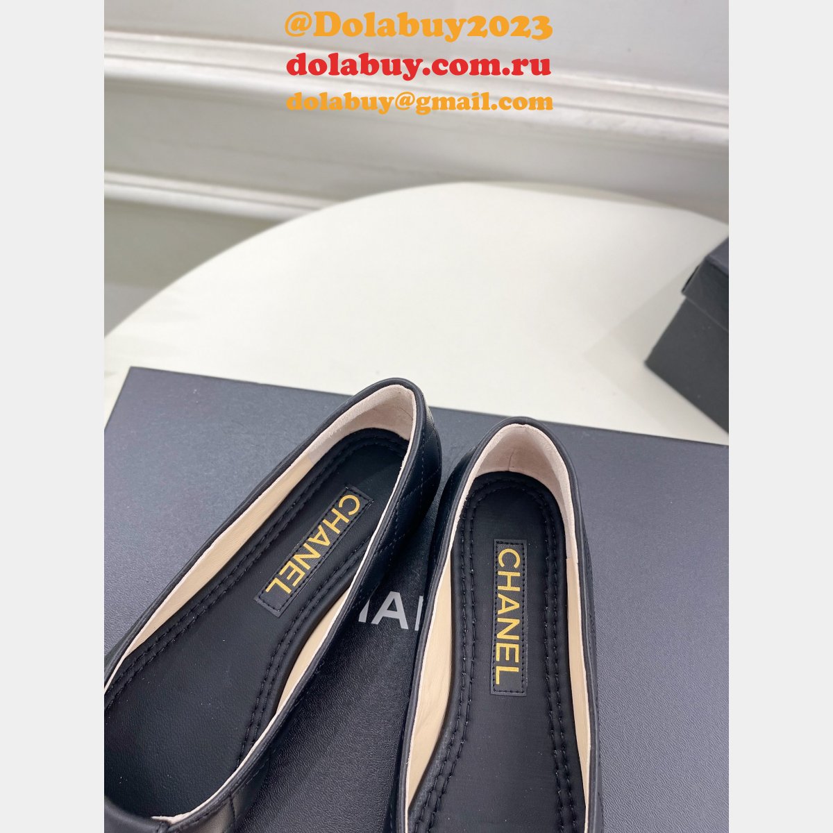 International Seller Designer Replica Ribbed Flat Shoes From China