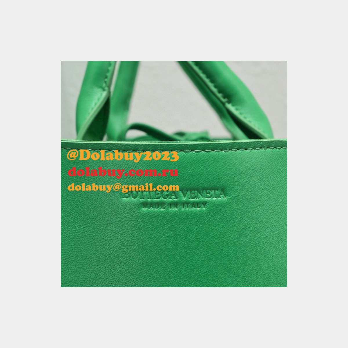 luxury b0tte*a Ven*ta medium arco tote bag 36cm