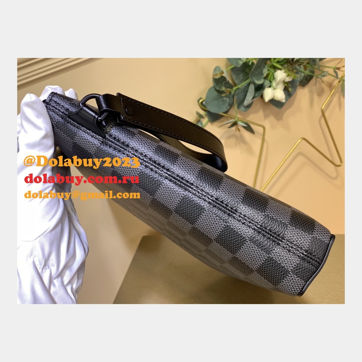 New Takeoff Pouch Copy N40505/N40504 Louis Vuitton Replicas Bag