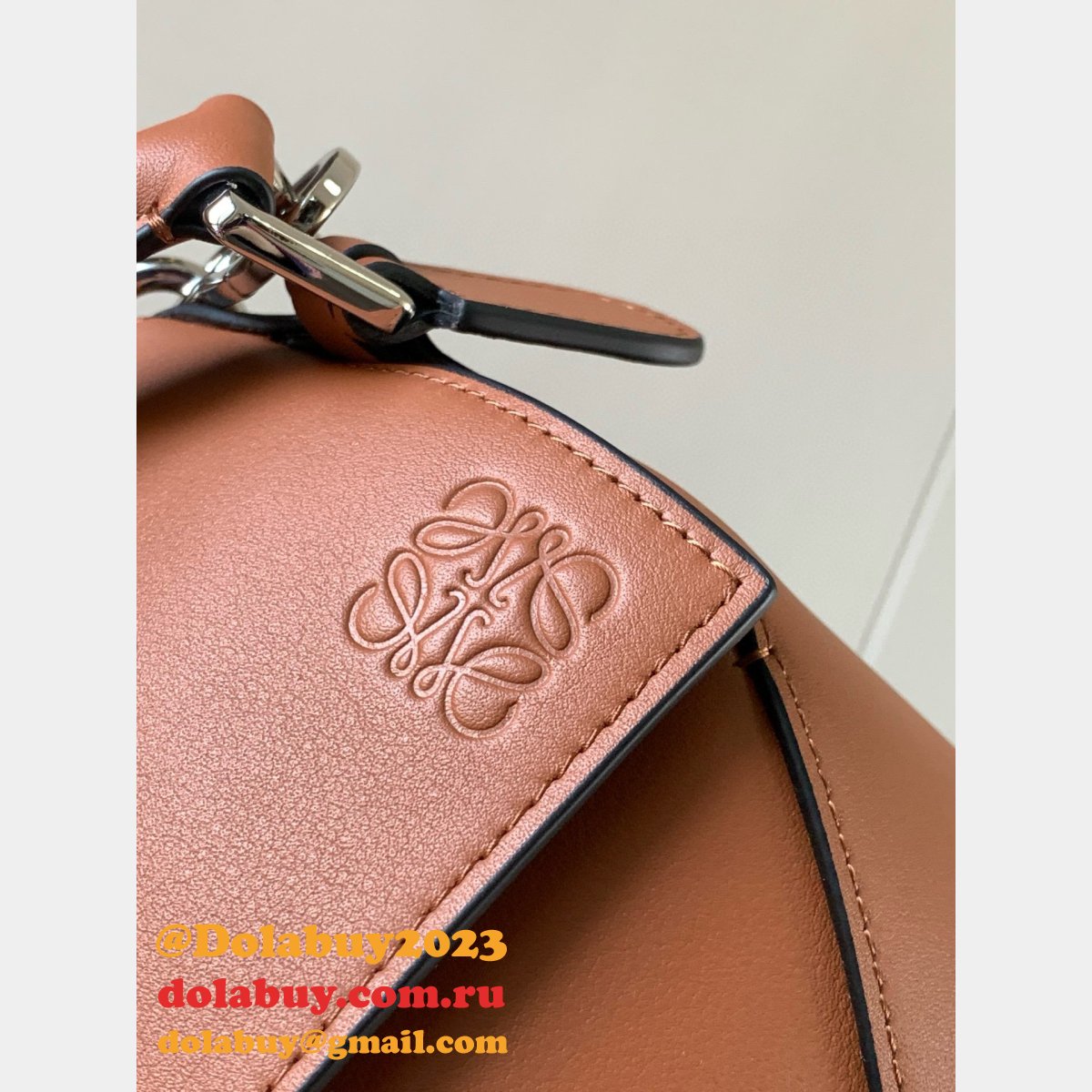 Best Replica Loewe Puzzle Medium Bag In Classic Calfskin 29CM