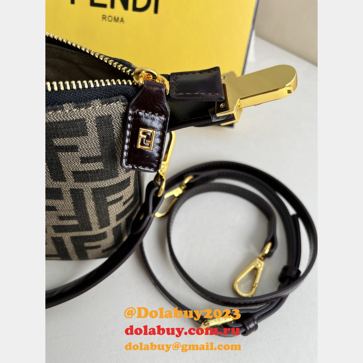 top quality F**di wholesale lunch hadnbag