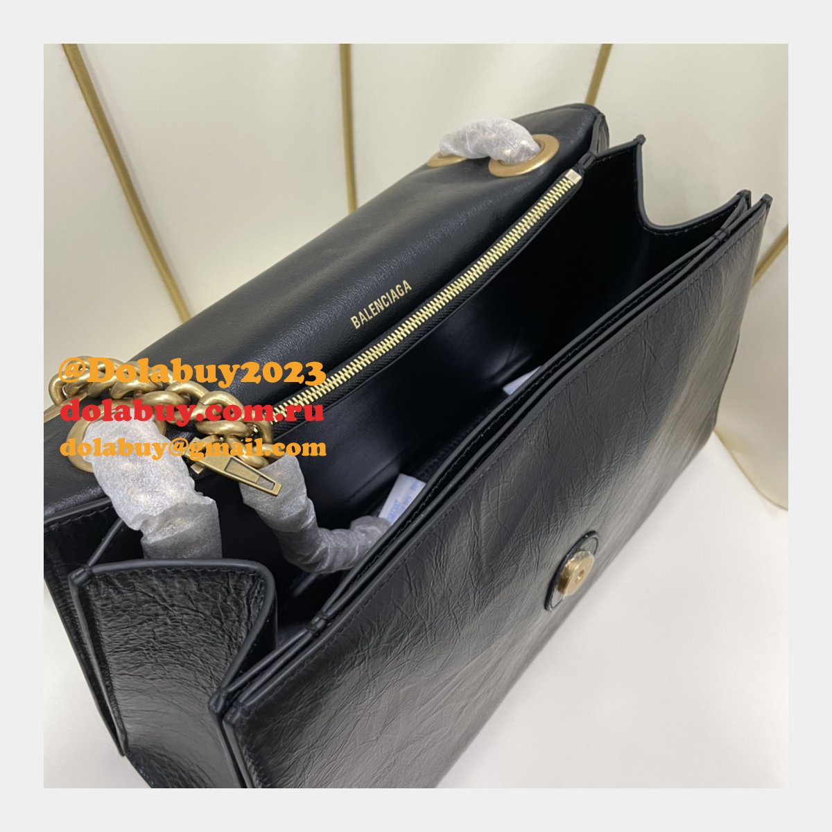 Luxury BALENCIAGA Crush Medium Chain Bag 31CM