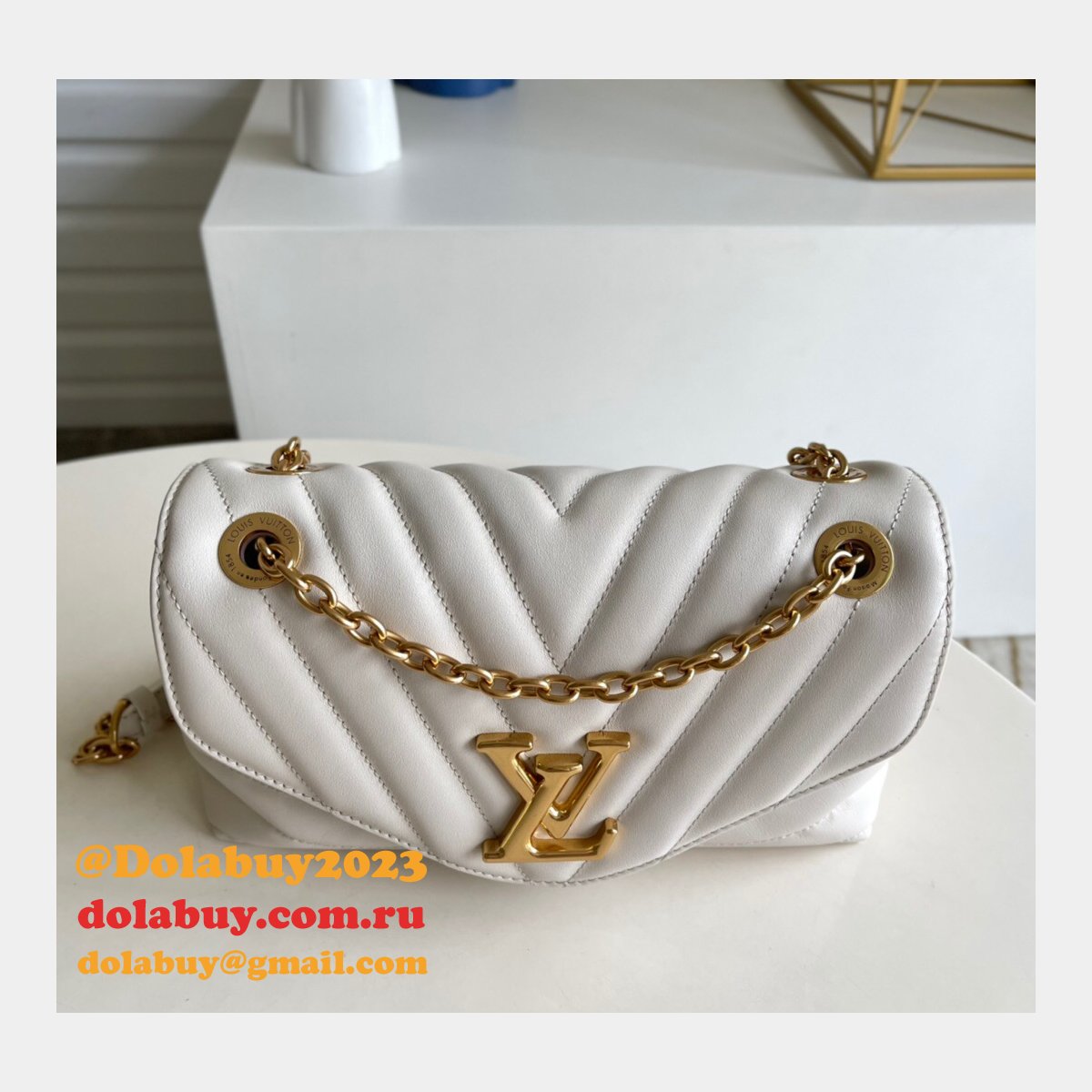Wholesale Louis Vuitton LV New Wave Chain H24 M58552/M58553/M58550/M58664/M58549 Bag