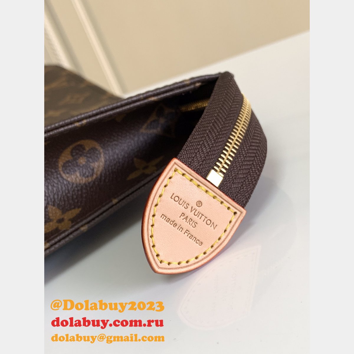 Louis Vuitton Replicas Messenger Explorer M47542