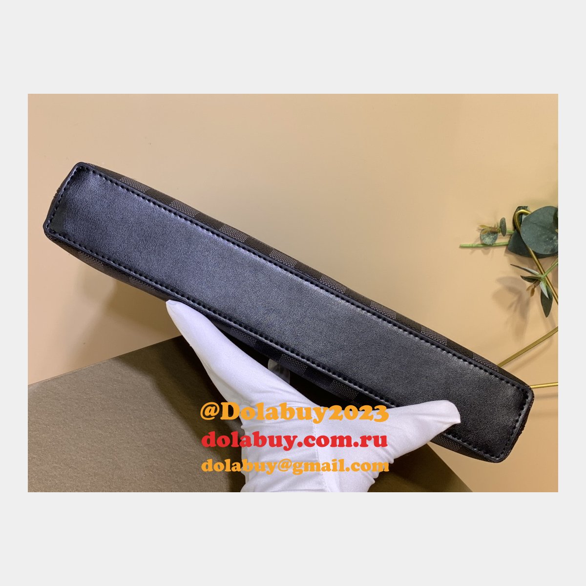 New Takeoff Pouch Copy N40505/N40504 Louis Vuitton Replicas Bag