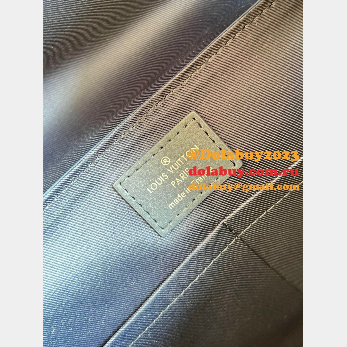 Replicas Louis Vuitton Takeoff Messenger H26 M21363 Men Bags