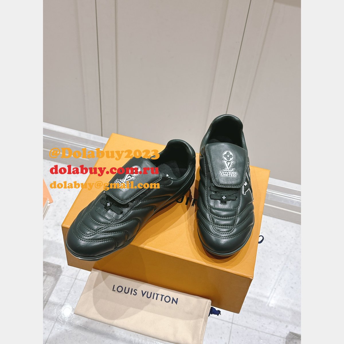 Wholesale 7 Star LV Footprint Soccer Sneaker
