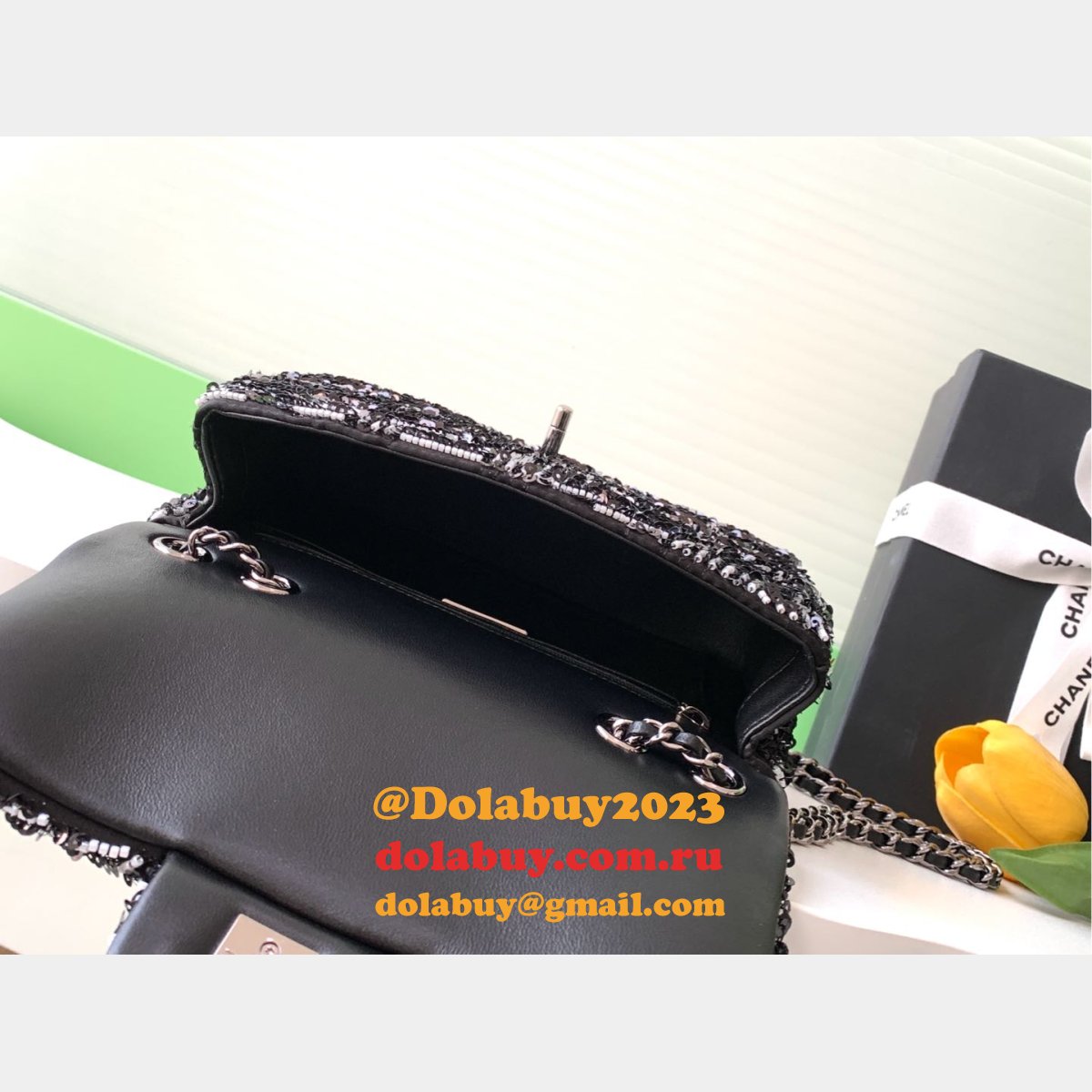 Luxury Replica A69900 Flap Mini Classic Handbag